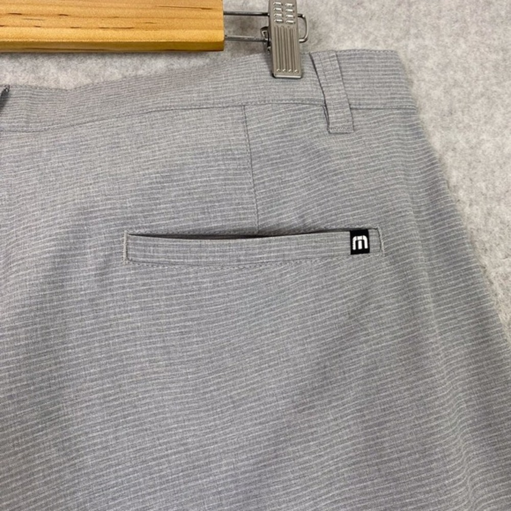 Travis Mathew Shorts Mens 36 Golf Grey Striped Performance Chino - Picture 6 of 7